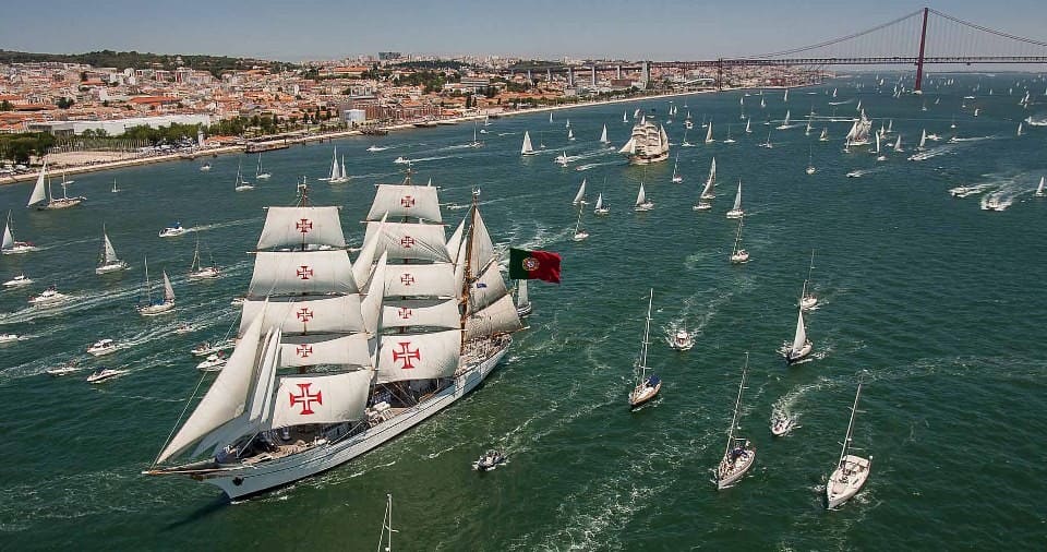 Barco à vela no Tejo, Lisboa
